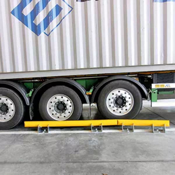 AL120-sistema-per-allineare-veicoli-in-baie-di-carico