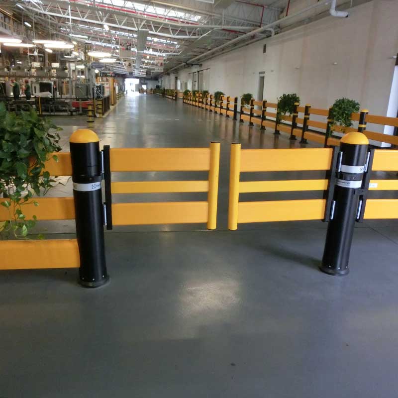 cancello-per-la-delimitazione-di-area-di-passaggio-in-magazzino