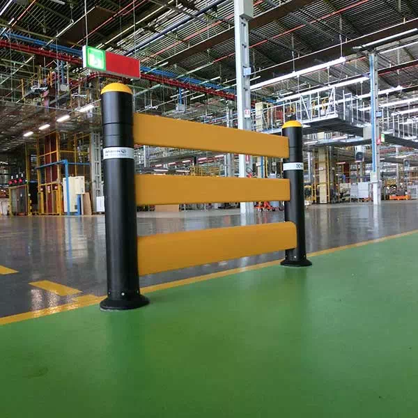 delimitatore-di-protezione-area-pedonale-in-magazzino-industriale