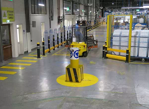 soluzioni-per-limitare-gli-urti-da-veicoli-in-ambienti-industriali