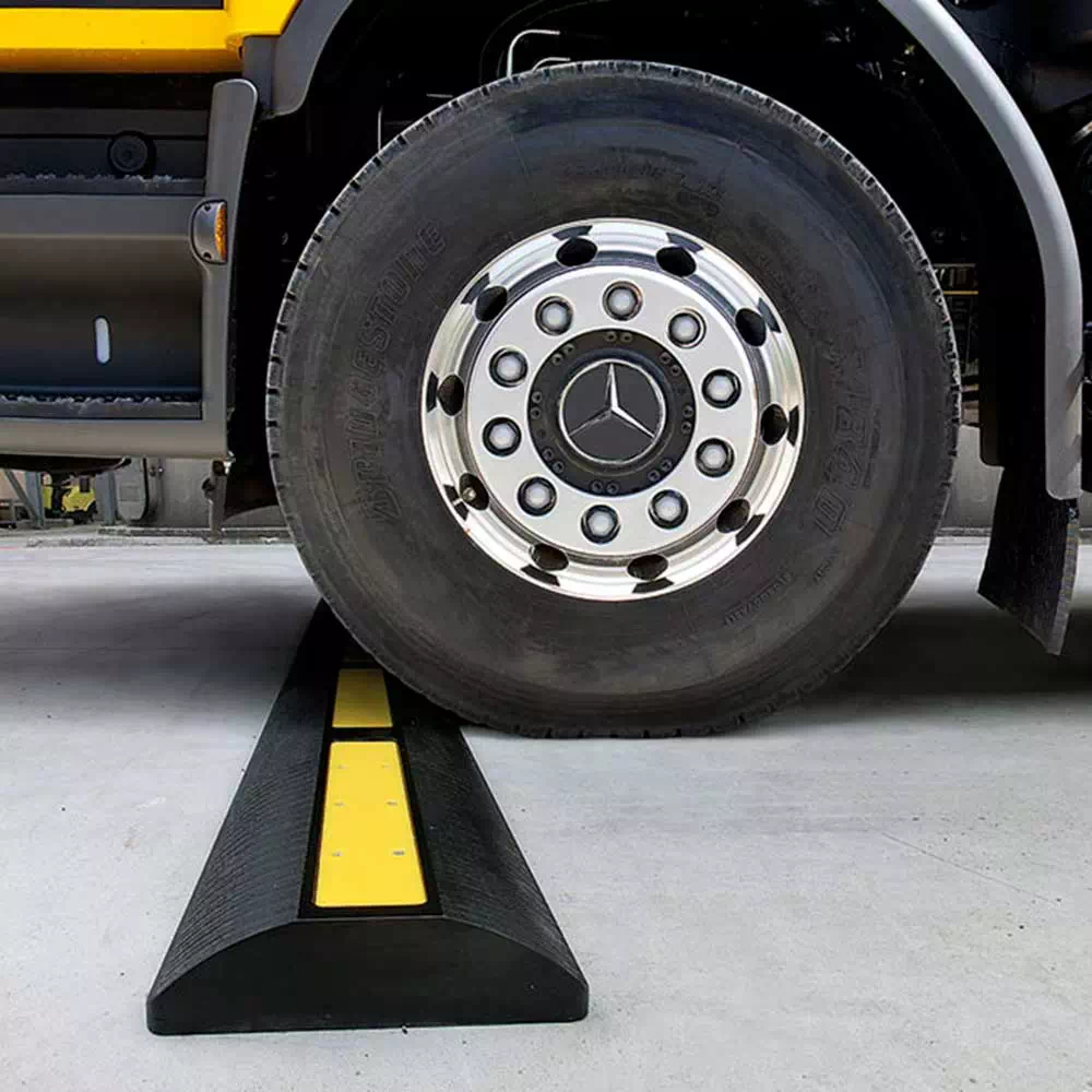 RDE artificial speed bump for slowing vehicles in industrial areas