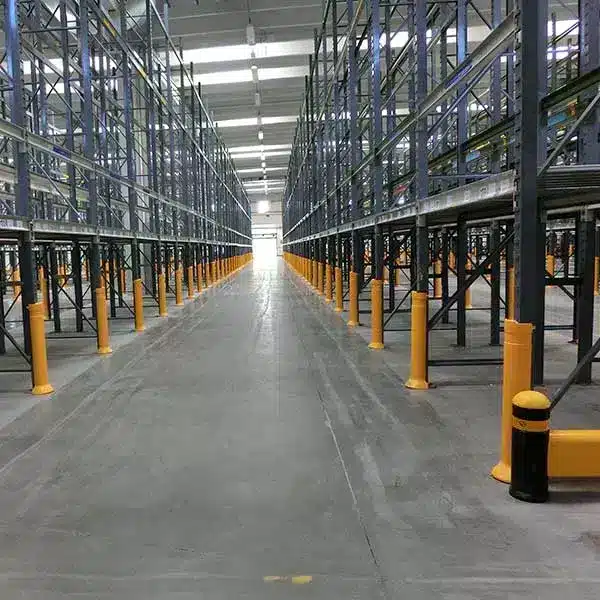 Shockproof systems installed in GDO and supermarket warehouses to prevent structural damage